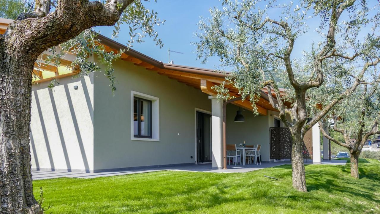 Villa Boni Костермано Экстерьер фото